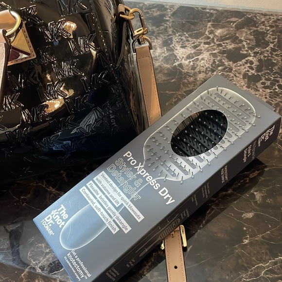 The Knot DR Conair Pro Xpress Dry Brush - Picture 7 of 7